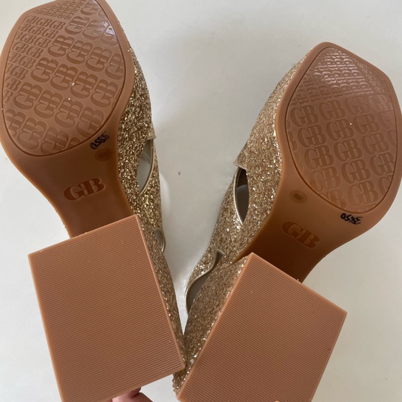 Gianni Bini Gold Glitter Heels size 9 chunky heel all the way around BEAUTIFUL - Picture 4 of 4